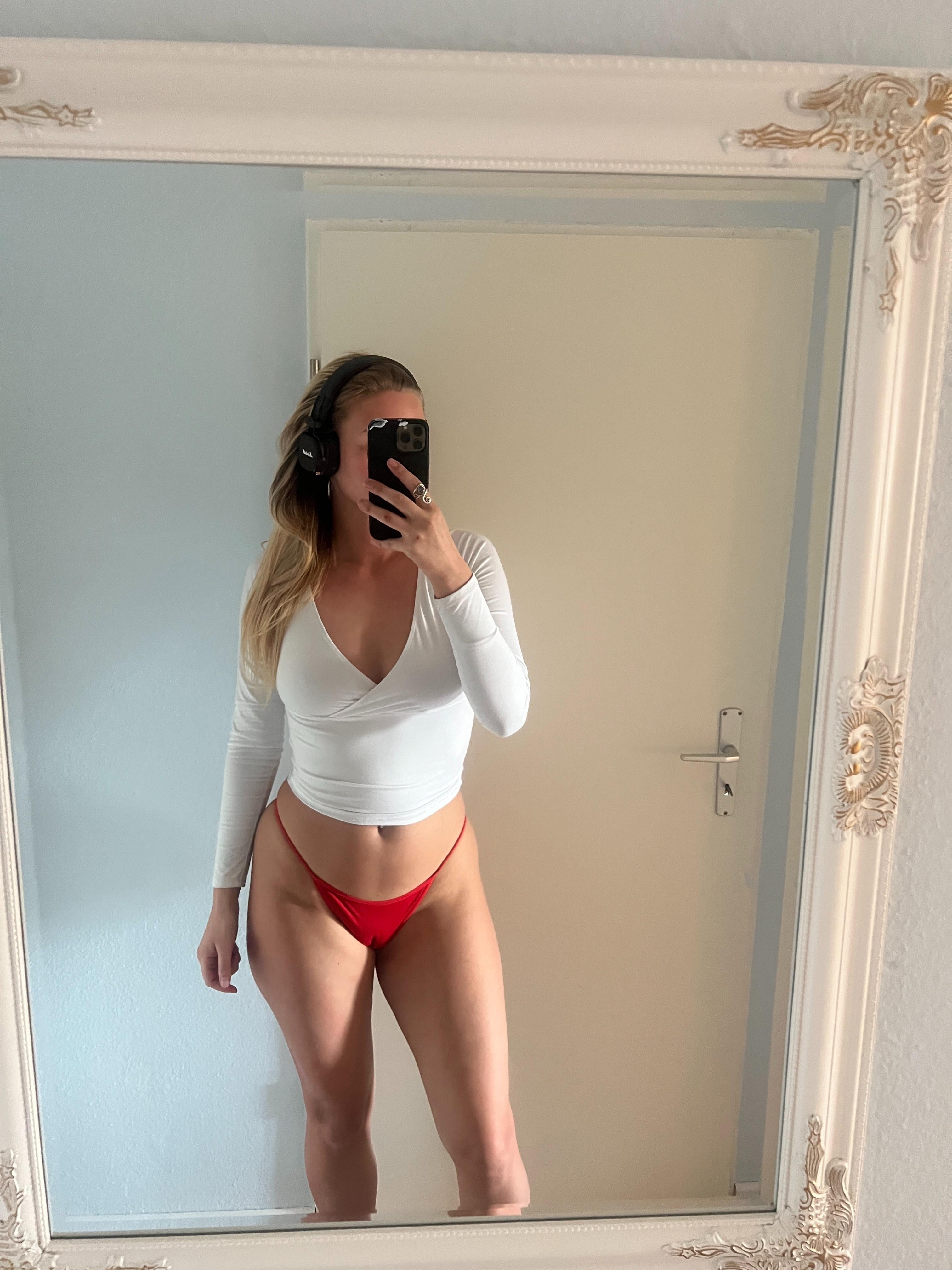 Get undressed with me f