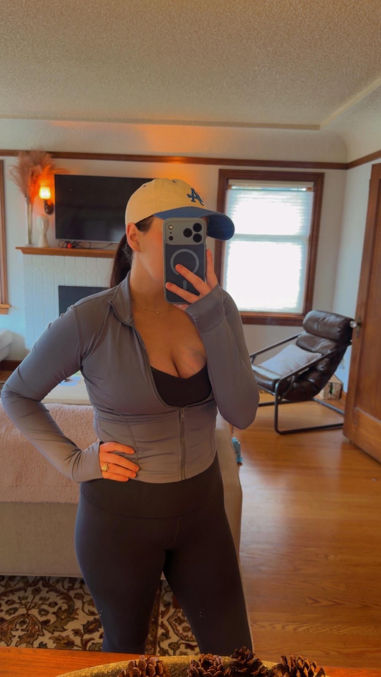 Would you say hi to this mom at the park f