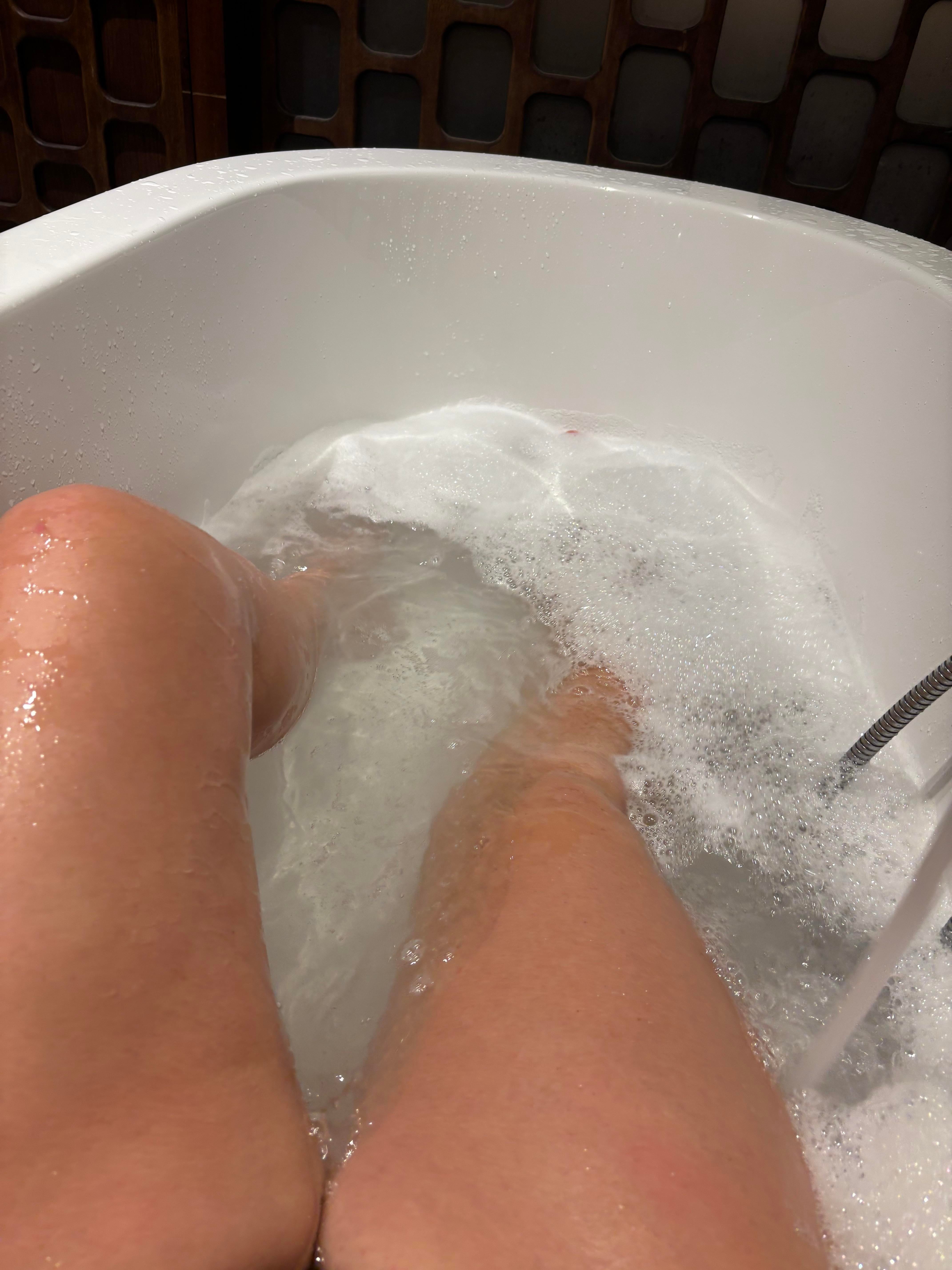 Fun in the tub happy saturday